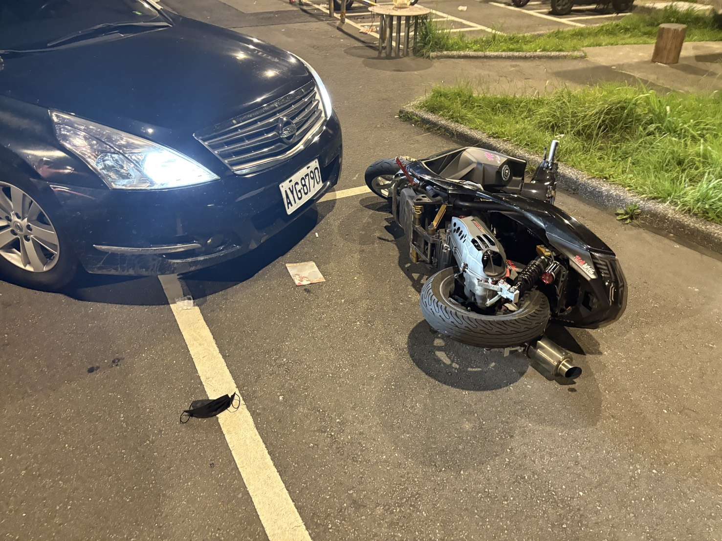 蘆竹大古山改裝車聚遭攔查 無照男逃逸撞警車下場曝 蘆竹大古山改裝車聚遭攔查 無照男逃逸撞警車下場曝