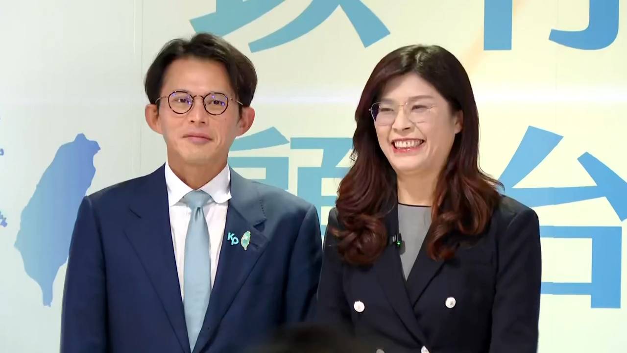 鄭麗文夜晤黃國昌定調軍購3千億 修正「+N」方案拒給空白支票 鄭麗文夜晤黃國昌定調軍購3千億 修正「+N」方案拒給空白支票