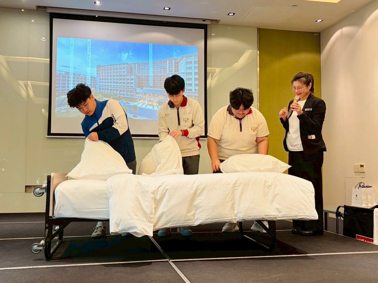 桃竹苗分署補助國高中生參訪職場 掌握航空與旅宿產業趨勢 S 149430343