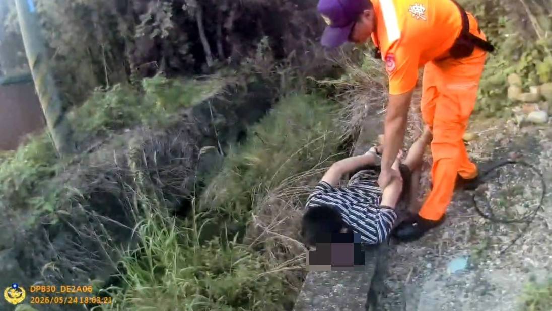 有詭?新屋綠色隧道驚傳2人落海 上岸後見海巡竟拔腿逃 S 17137959