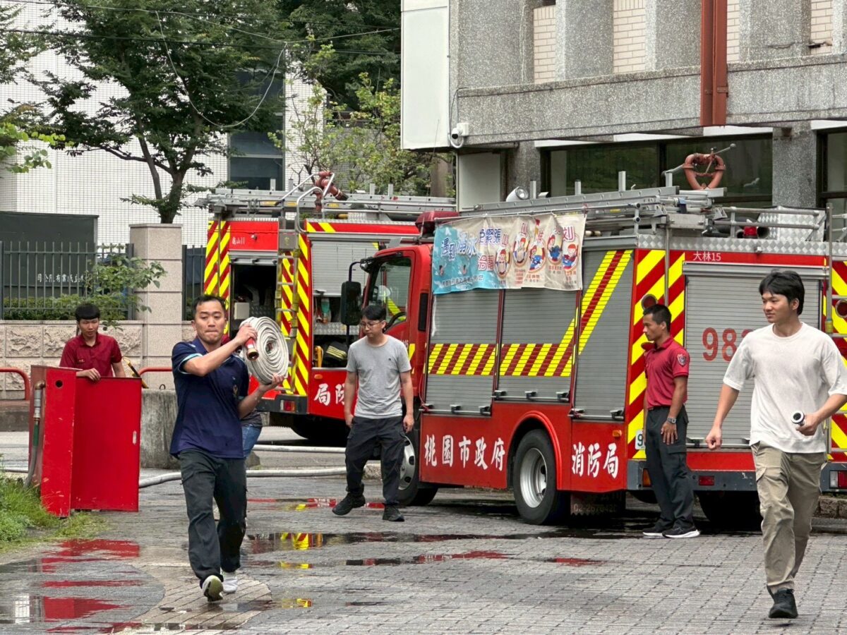 拋水帶打保齡球!桃消辦競技賽寓教於樂 提升企業防災力 S 183148588 0