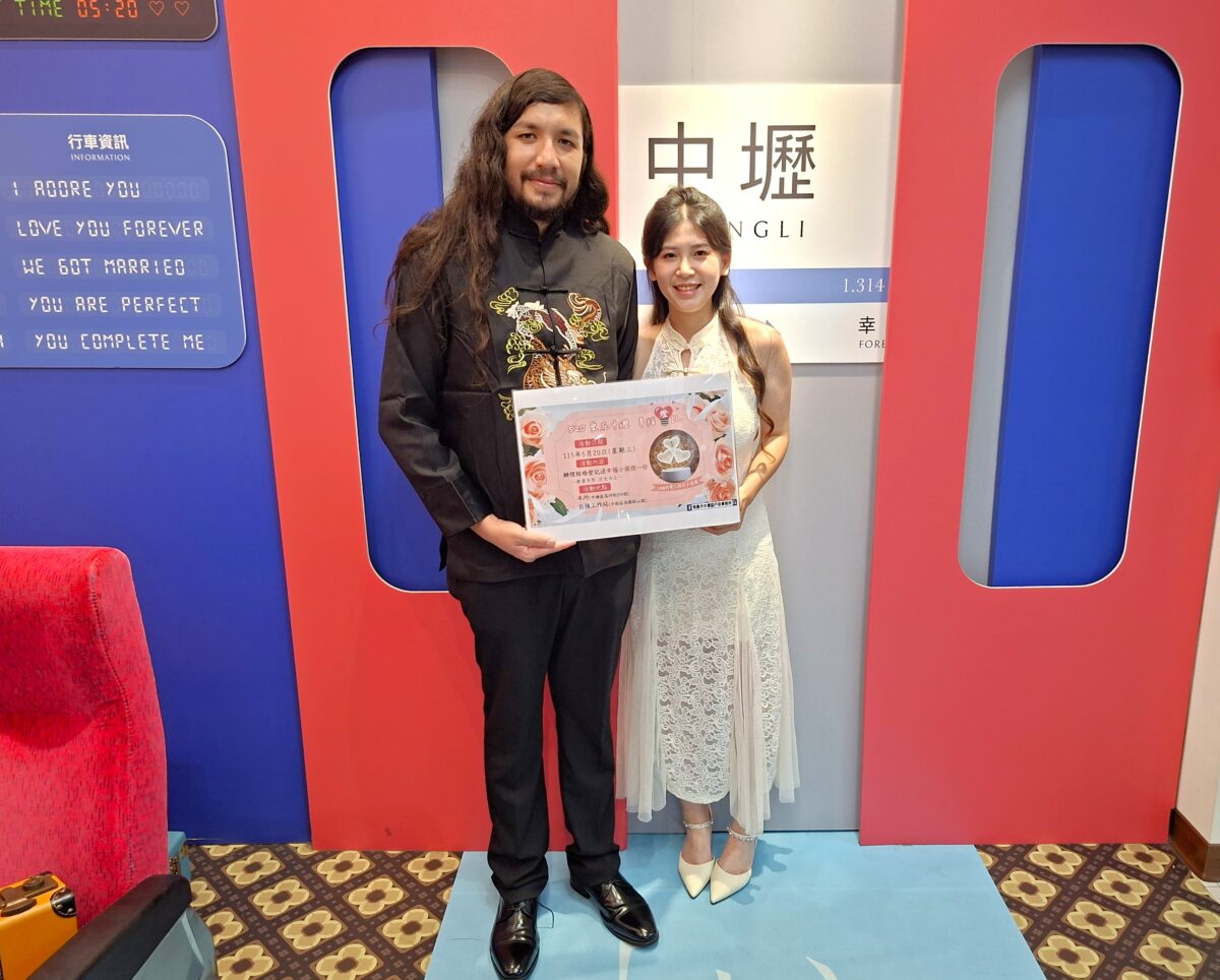 520掀結婚潮!桃園439對新人搶登記 戶所暖送小禮物 S 22102053