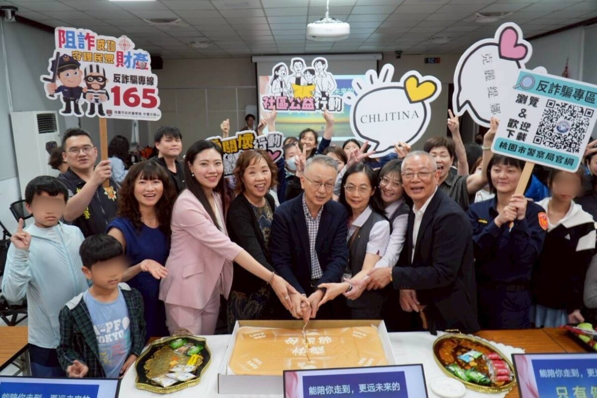 寵愛媽咪防詐騙!壢警聯手名醫韓柏檉 母親節快閃反詐宣導 S 23511088 0