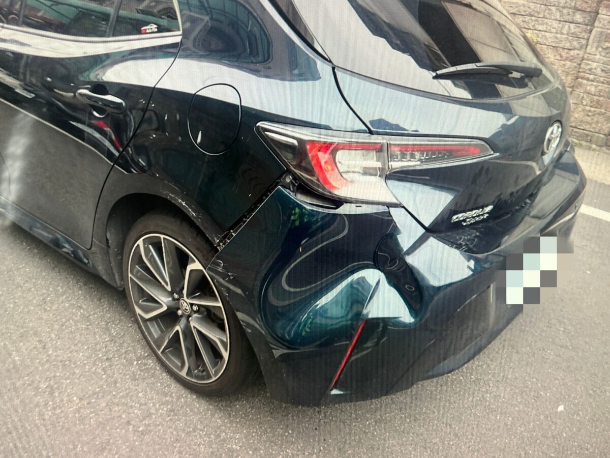 【有片】疑路口未減速釀禍!中壢機車猛撞小客車 2騎士掛彩 S 23986330