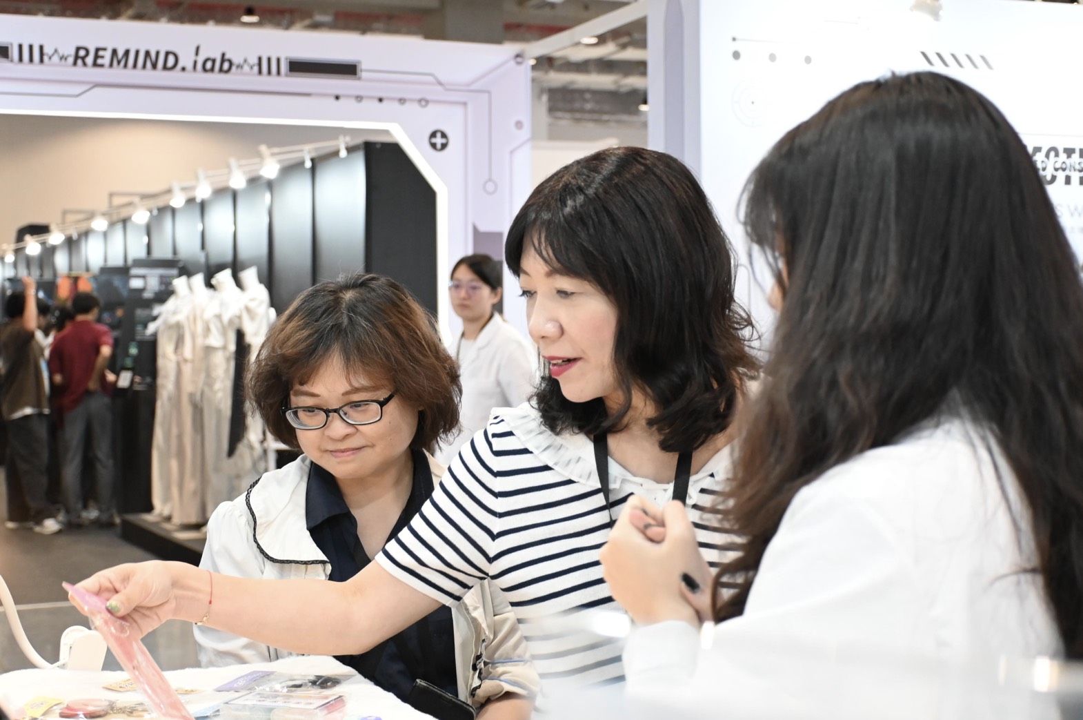 開南大學資傳系參戰新一代設計展 《意識重構實驗室》打造後人類世界觀 S 41615463 0
