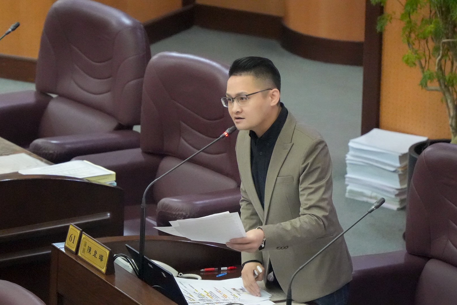 陳韋曄質詢桃園十大議題:讓市民有感 爭取二胎托育加碼 陳韋曄質詢桃園十大議題:讓市民有感 爭取二胎托育加碼