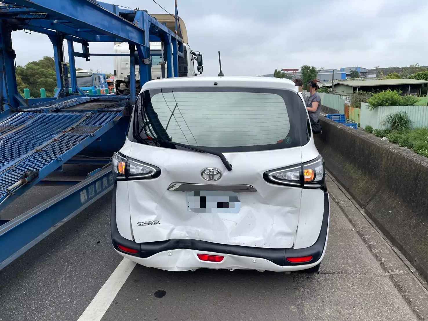 快速道路驚魂!台66線3車連環撞 肇事駕駛逃逸警全力攔查 快速道路驚魂!台66線3車連環撞 肇事駕駛逃逸警全力攔查