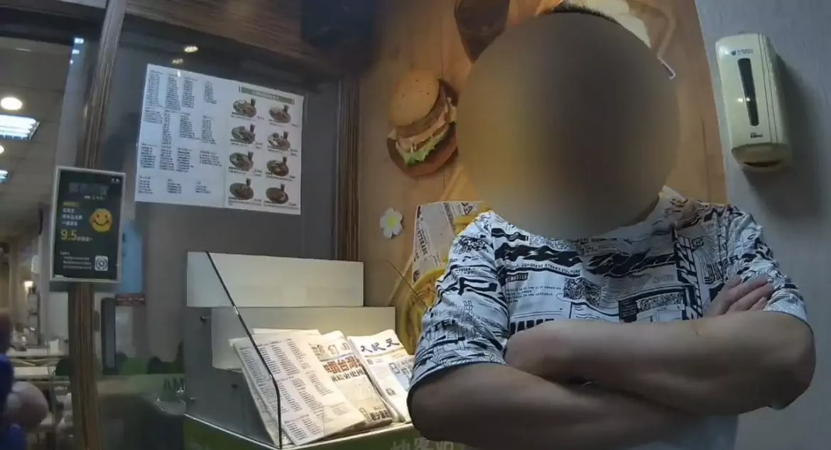 不滿母被諷!桃園男子闖早餐店「醬料區錄影」遭警依法送辦 不滿母被諷!桃園男子闖早餐店「醬料區錄影」遭警依法送辦