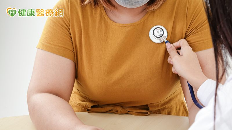 追蹤驚見胸腔腫瘤!63歲婦嚇壞以為癌復發 醫靠「1技術」揪真相 追蹤驚見胸腔腫瘤!63歲婦嚇壞以為癌復發 醫靠「1技術」揪真相