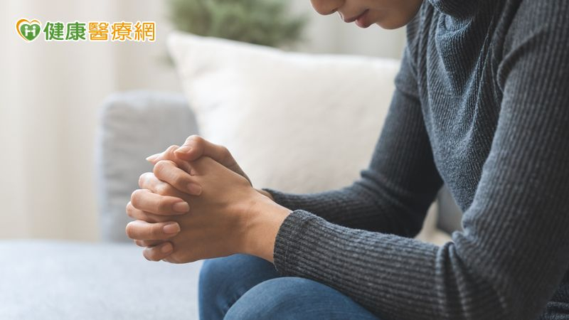 自卑的人都有1共同點!心理觀點:本質其實是過度比較 自卑的人都有1共同點!心理觀點:本質其實是過度比較