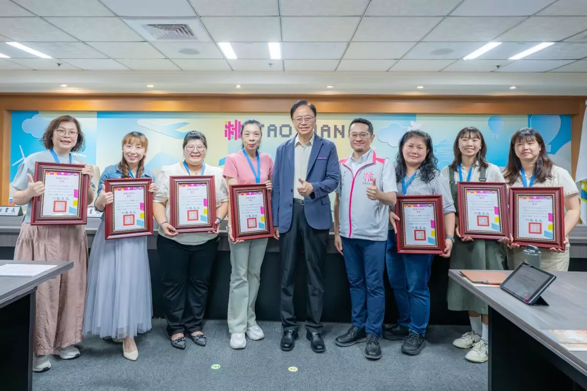 設計沉浸式教學促進客語傳承 張善政表揚優秀9教師 1110ea67 25a8 4960 bc51 f68102f97e3e