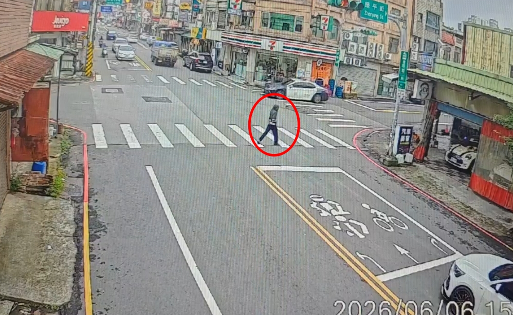 【有片】越男遇盤查心虛開溜 平鎮警狂奔逮人查出他這身分
