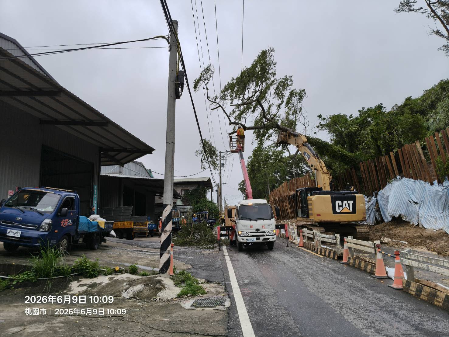 雨彈狂炸!龜山大坑路邊坡坍塌 桃園養工處主動監測改善 2281898