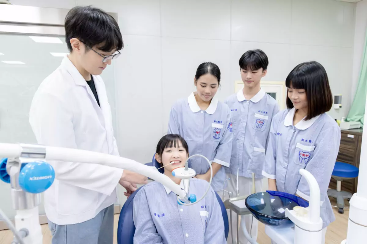 新生醫專115年五專部招生中 757 2