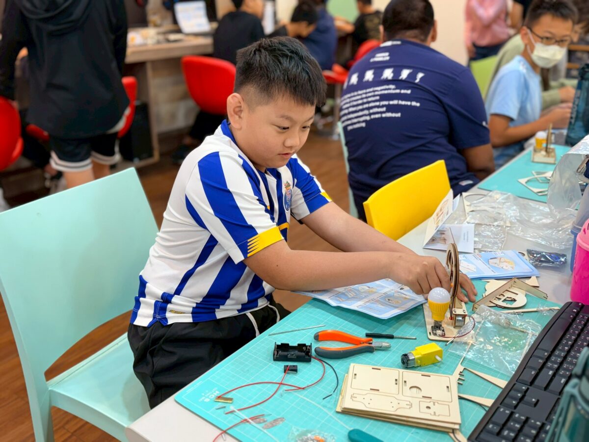 桃園教育局整合資源推職業試探 大園國小學子組裝發電機開拓視野 787068 0