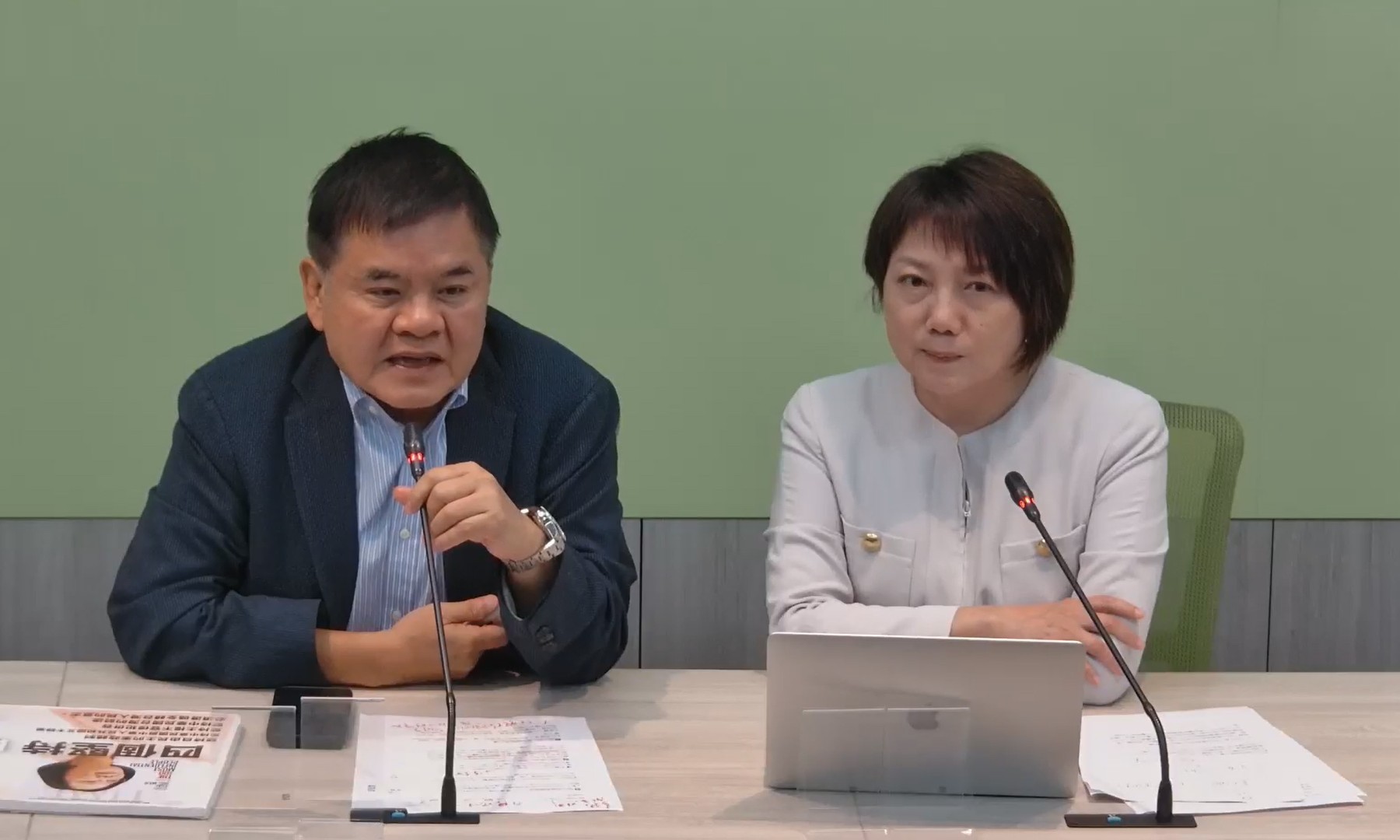 傅崐萁遭爆現身雅加達 莊瑞雄酸「真爽」:不審預算卻忙出國 傅崐萁遭爆現身雅加達 莊瑞雄酸「真爽」:不審預算卻忙出國
