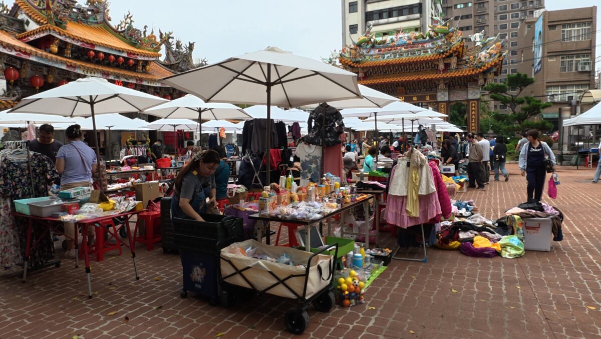 從包粽到二手市集 桃園蓮華寺70週年慶典帶孩子學環保 LINE ALBUM 20260613 蓮華寺親子包粽 260613 7