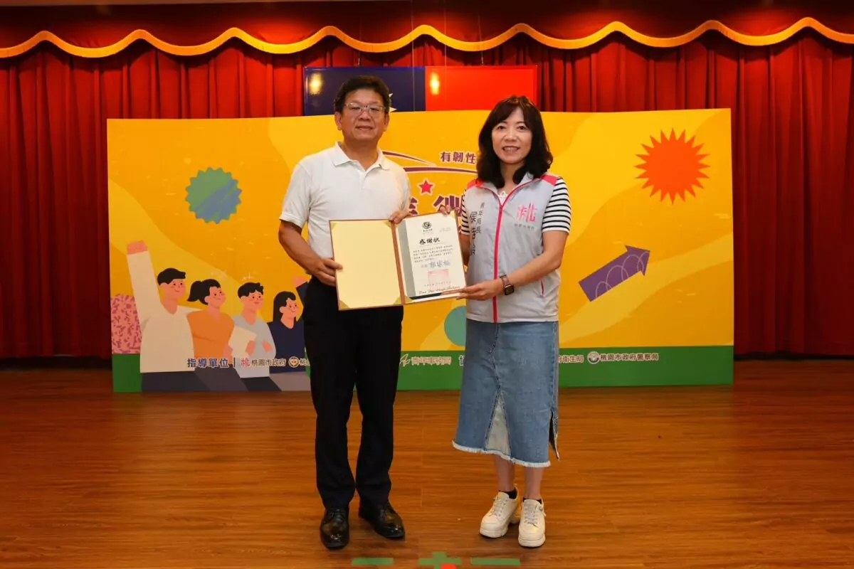 桃園青年局赴敦品中學宣講 多元演出培養學子正向思維 S 125100071 0