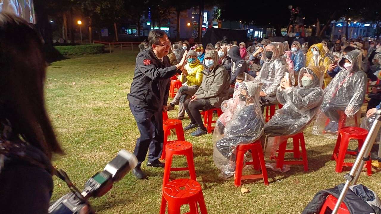 換市長就變臉？日本樂團暴雨演出遭批 桃園管樂節爆雙標