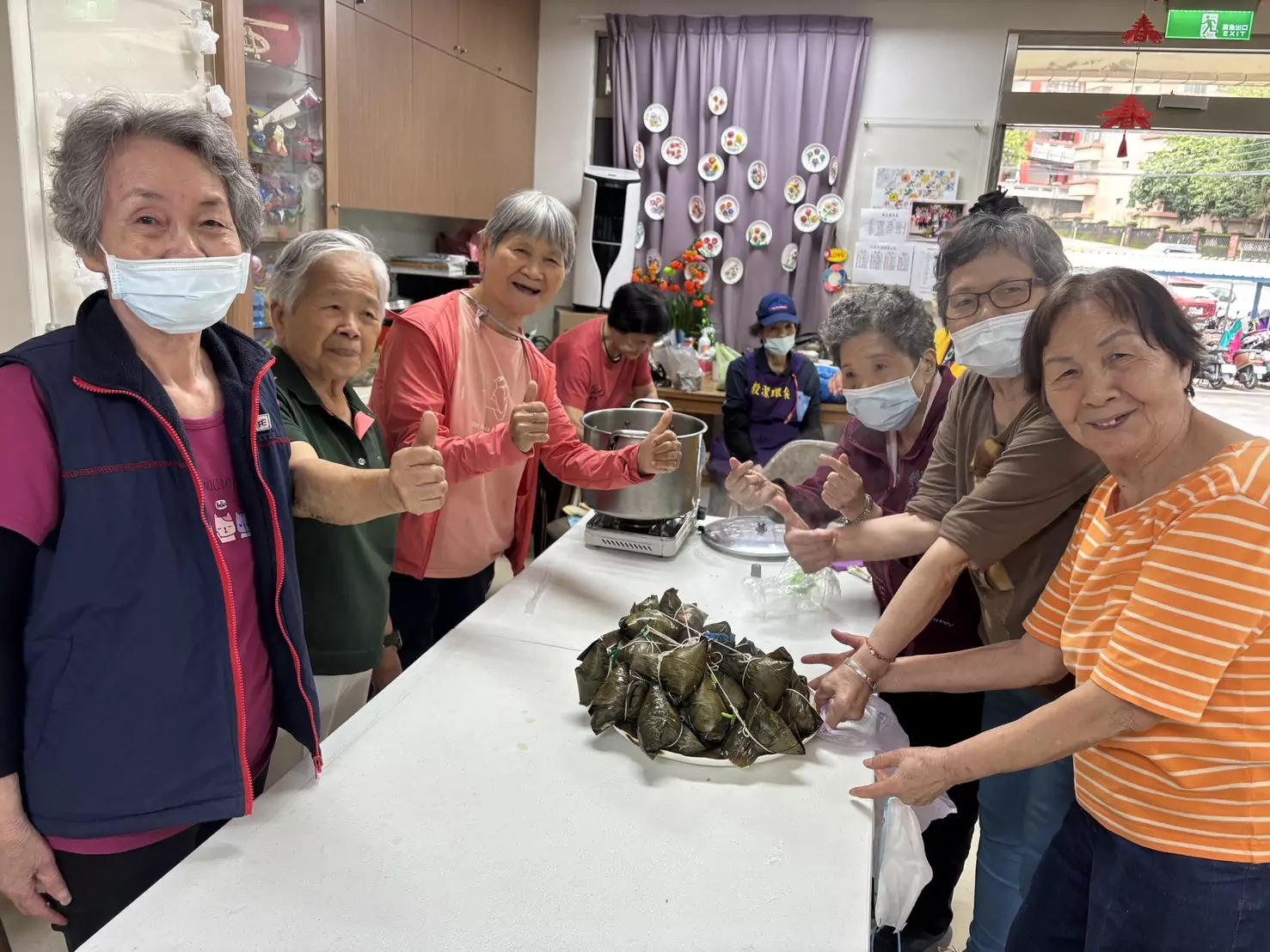 北榮桃園分院巷弄長照站慶端午 高齡嬤憶起家人團聚美好時光 北榮桃園分院巷弄長照站慶端午 高齡嬤憶起家人團聚美好時光