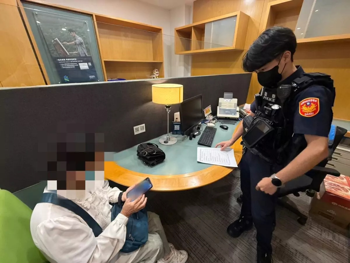 美金買黃金全是假!中壢警銀聯手拆穿騙局 助婦保住百萬積蓄 S 24698976