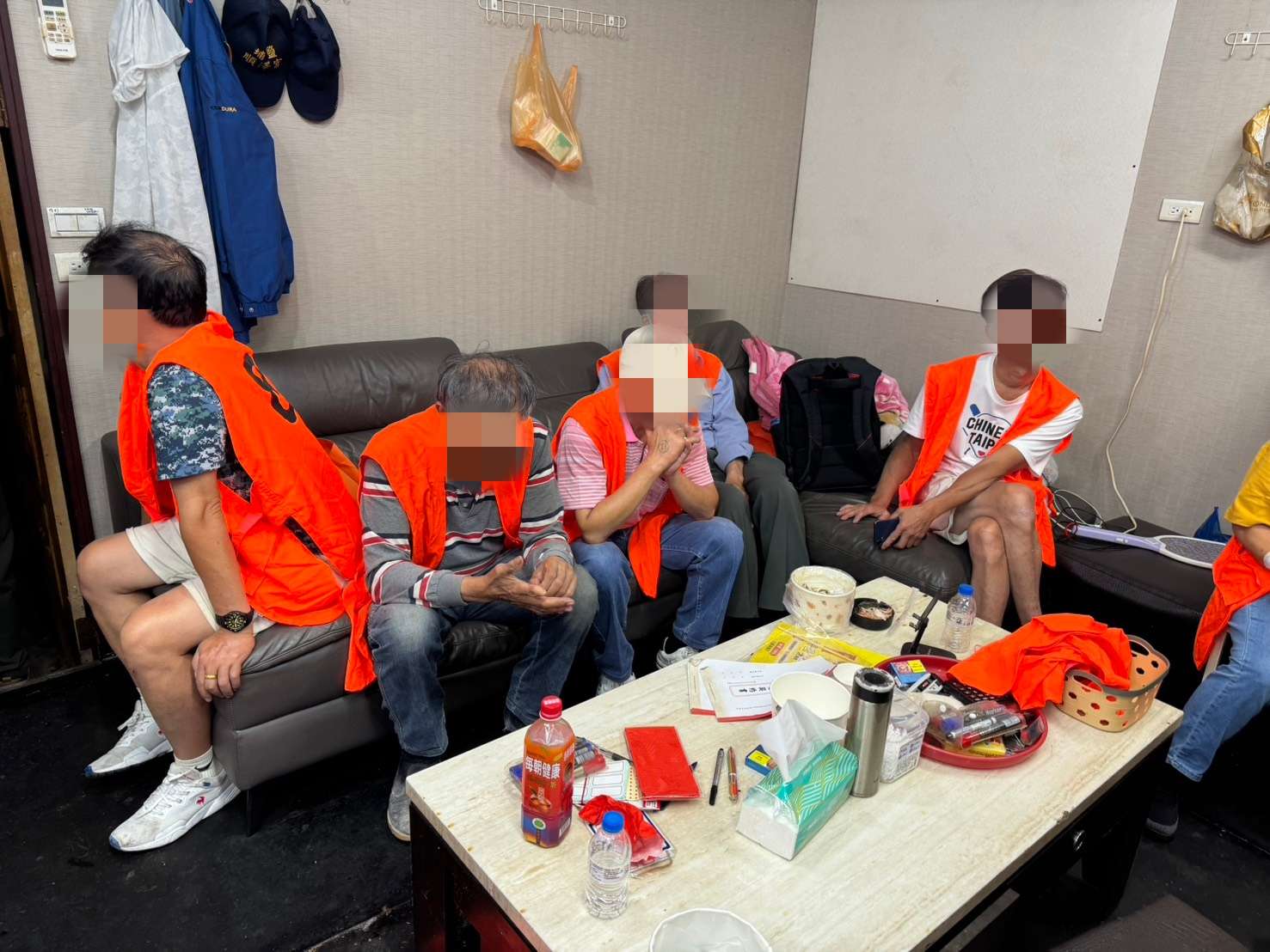中壢警端午連假守護治安不打烊 直搗麻將筒子賭場16人被逮