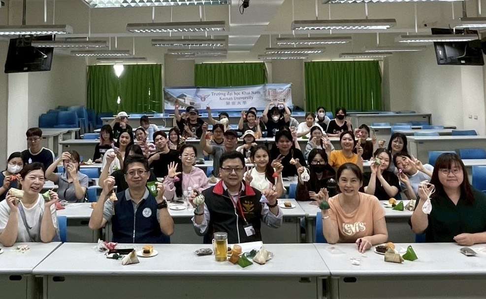 體驗台式端午!開南大學帶日泰越國際生縫香包、品嚐肉粽 S 42483766