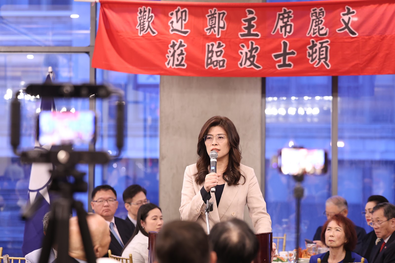 鄭麗文訪美滿口習近平 邱垂正批淪中共傳聲筒:不是無知就是天真 鄭麗文訪美滿口習近平 邱垂正批淪中共傳聲筒:不是無知就是天真