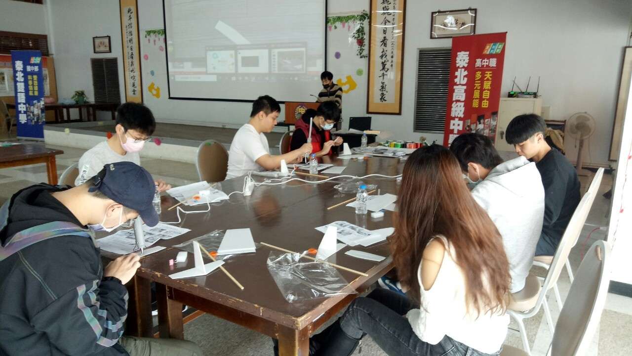 桃園兒童玩具圖書館暑假舉辦無人機科技嘉年華 規劃五大主題互動體驗區 gw9f9