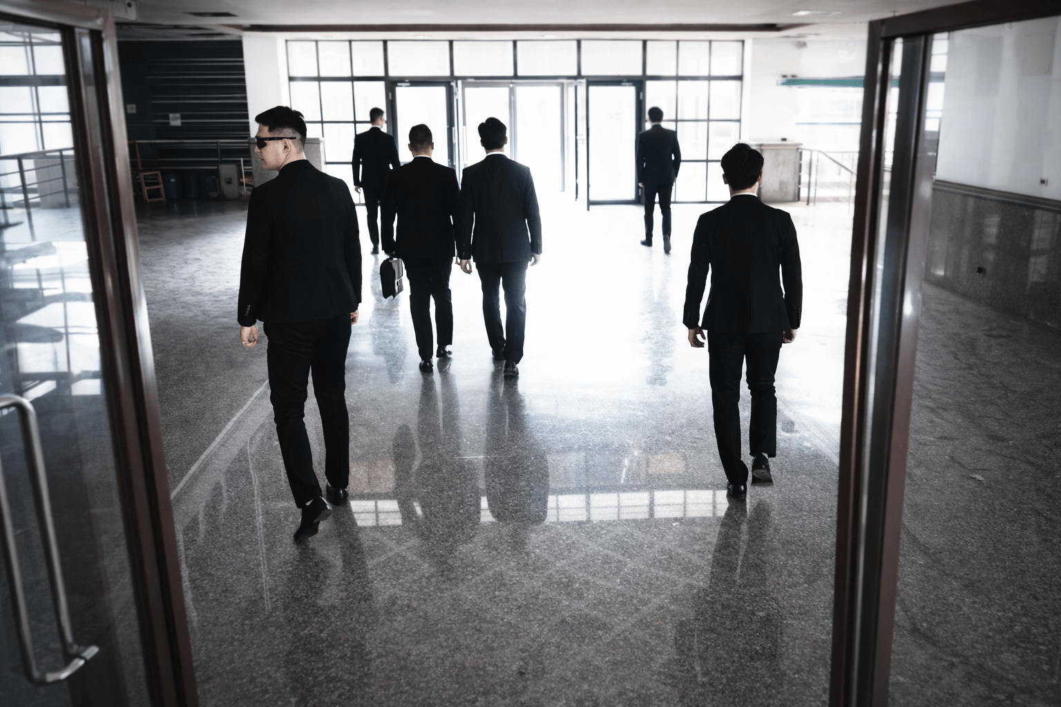 面對跟蹤騷擾與人身威脅 專業保鑣提醒先做好這3件事 hegetge