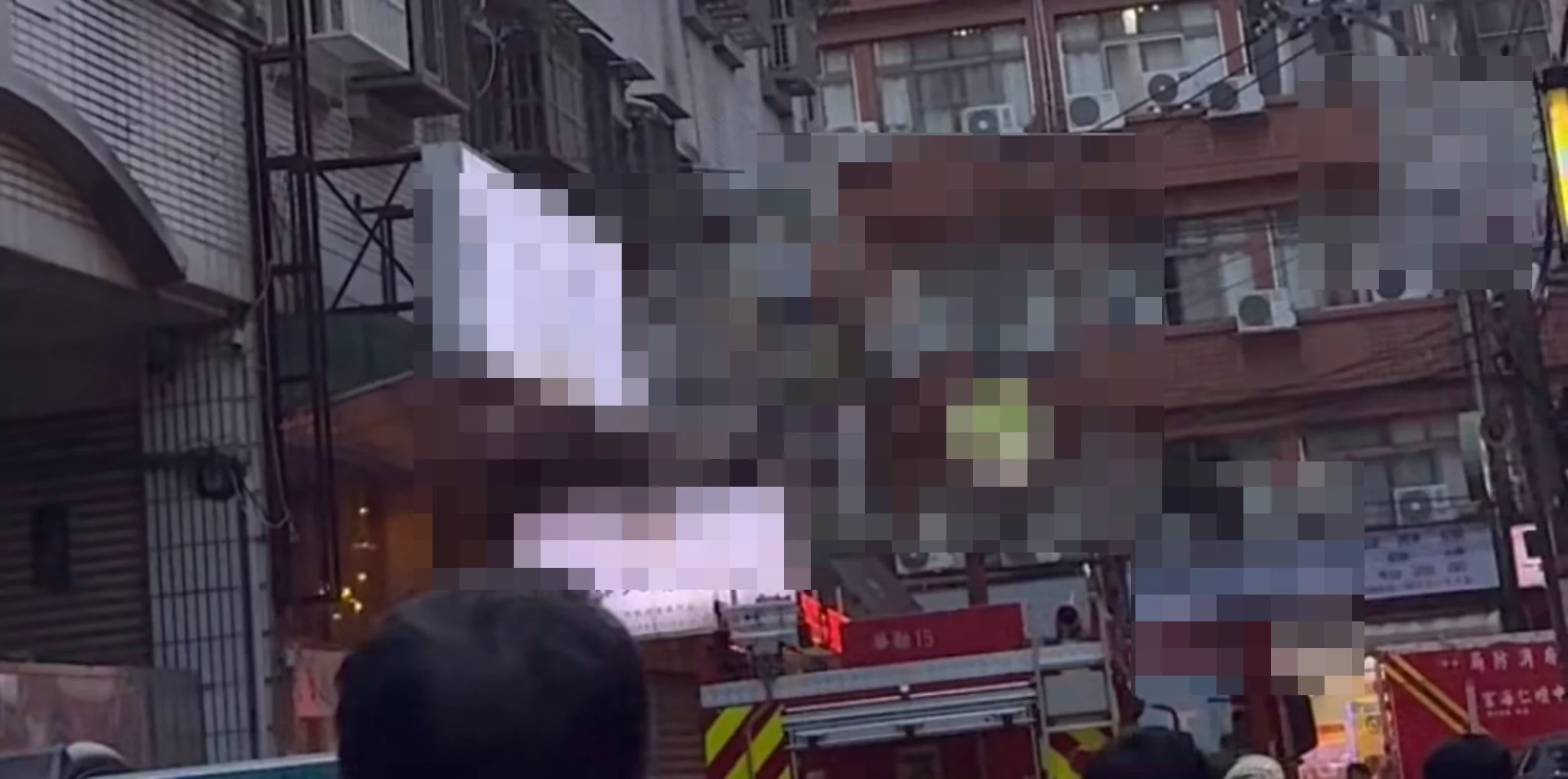 中壢3男女涉持鐵鎚重傷鄰居還開瓦斯縱火 被依殺人未遂送辦 photo output