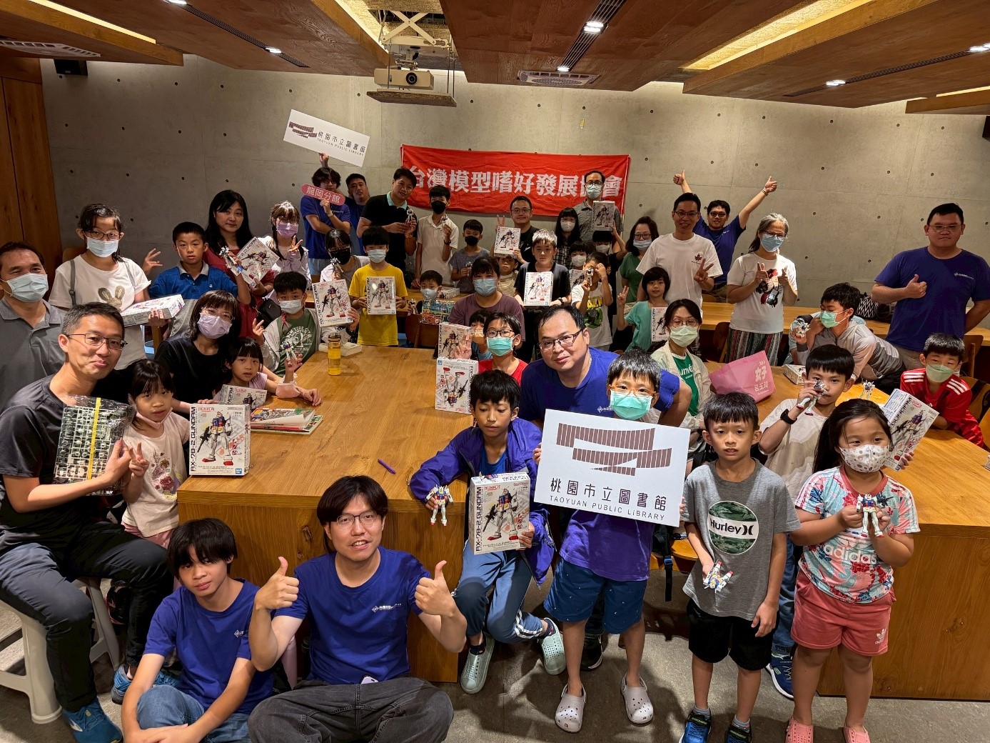 今年暑假桃園市立圖書館辦理「模型教育學習營」，推出各項模型體驗課程及講座。