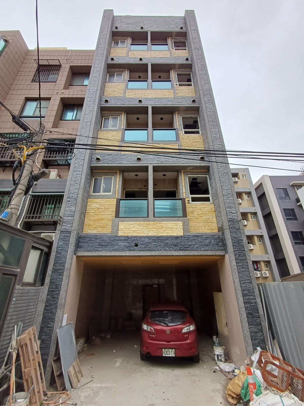 桃園分署7月聯合拍賣會曝光!電梯透天、遠航飛機等你帶走 1254 2