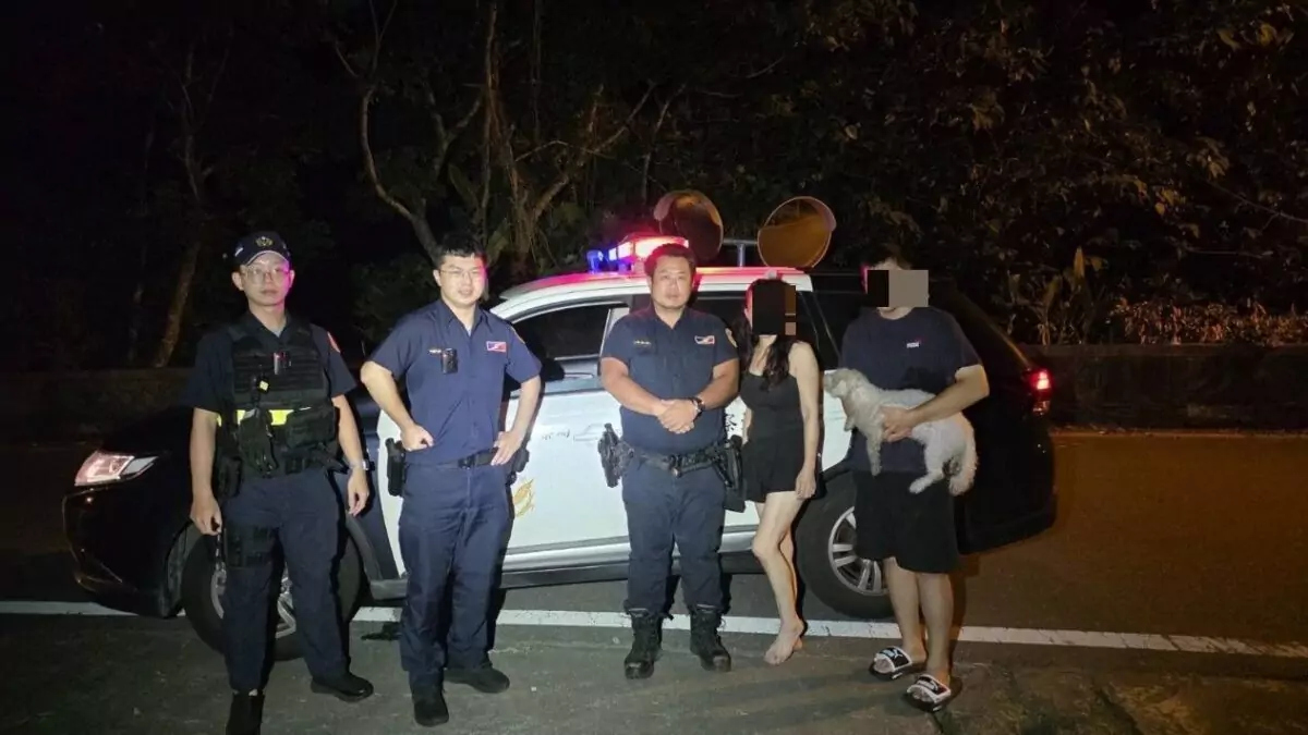 女為救愛犬跌落水溝受困 桃園保大伸援手解驚魂 1365393 0