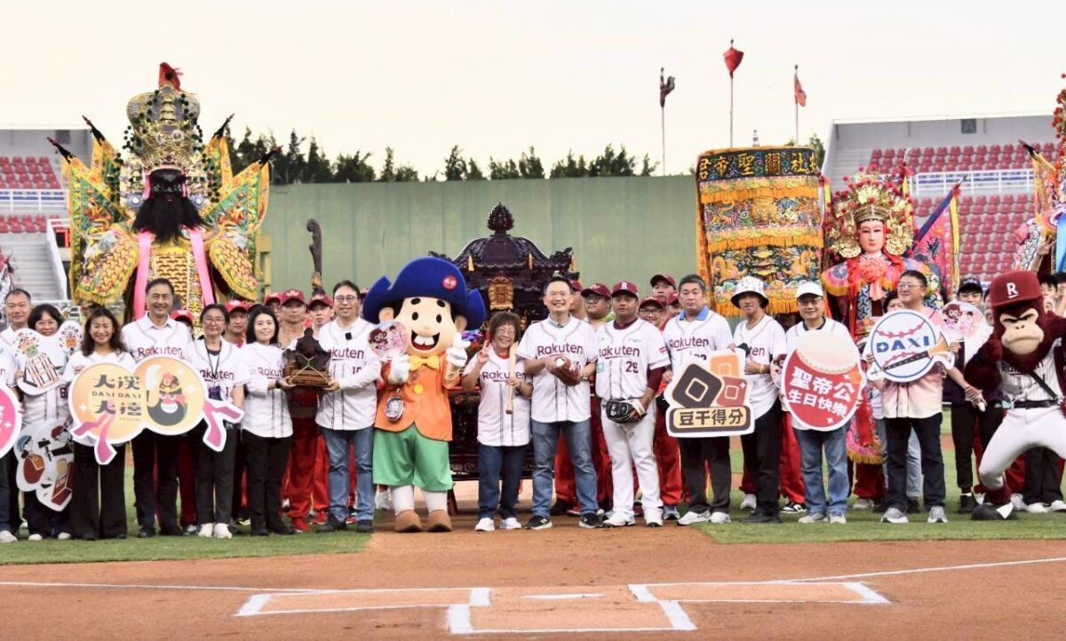 為普濟堂遶境暖身!大溪商圈前進樂天球場 蘇俊賓推關公乖乖衝熱度 1746749