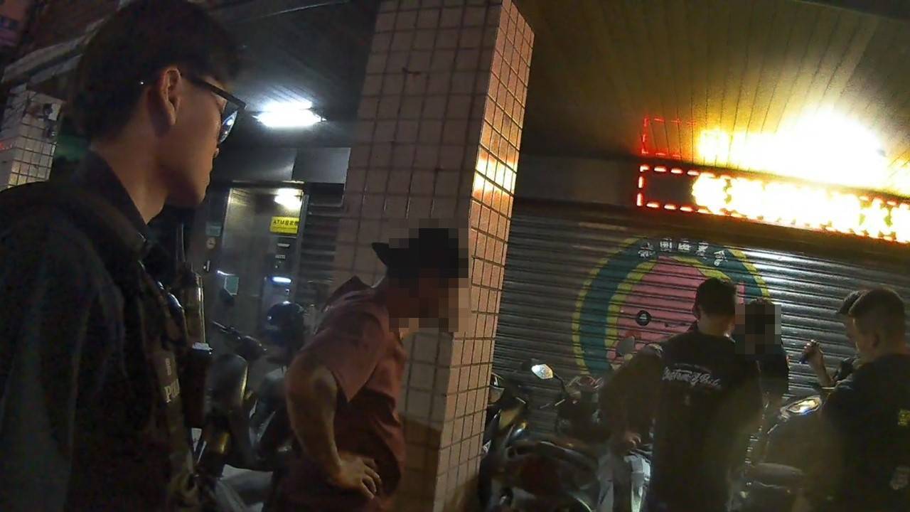 颱風天歡唱變大亂鬥!桃園男女推擠叫囂講不聽 遭依法管束 2603971 0