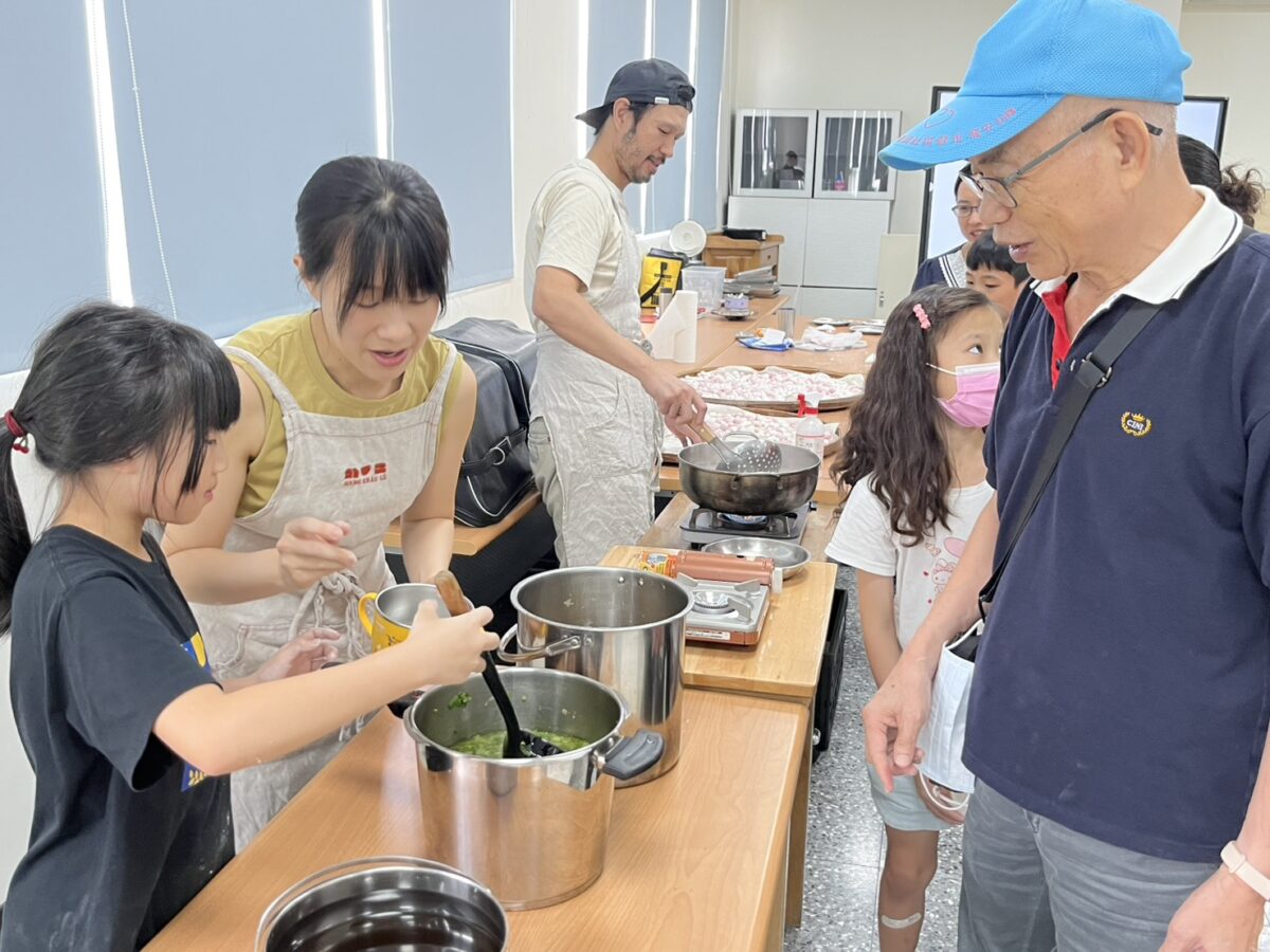 從搓湯圓認識米食文化 桃園龍安國小親子共學迎接暑假 4554 18