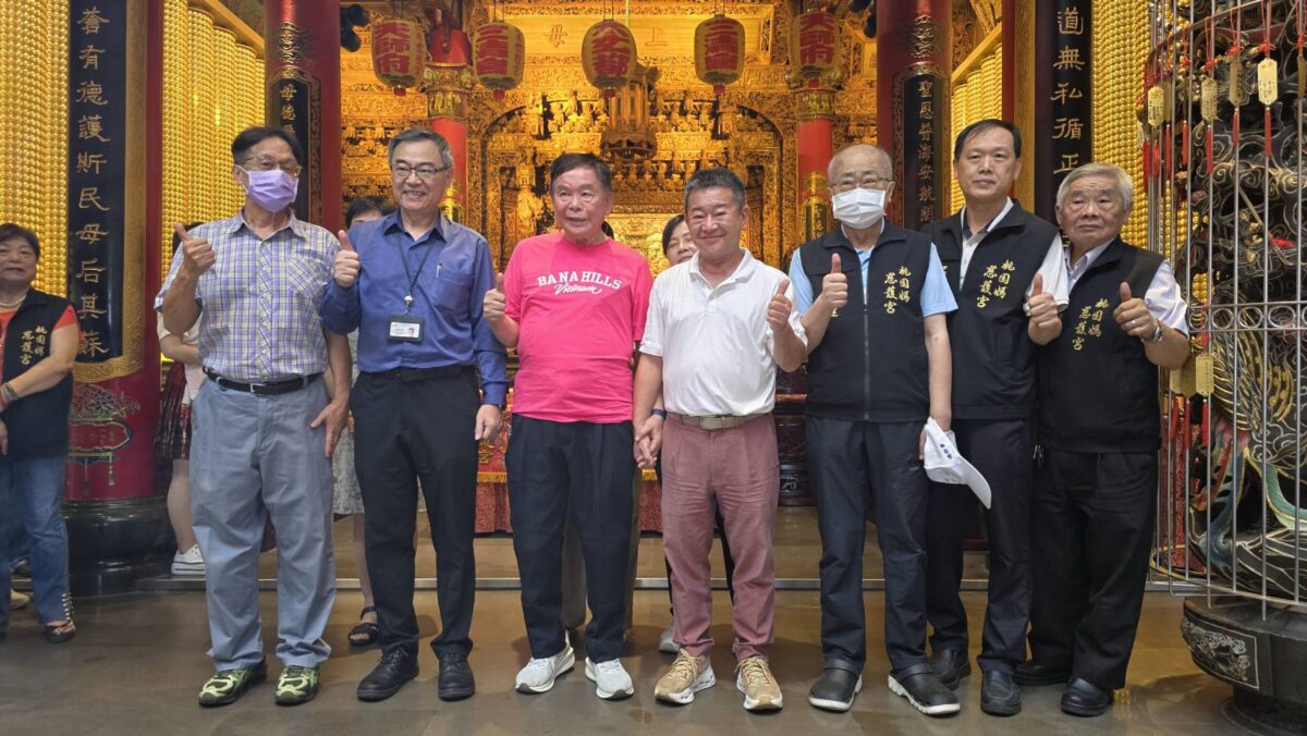 感恩媽祖庇佑賜福 桃園慈護宮信士溫明遠捐救護車 530463 0