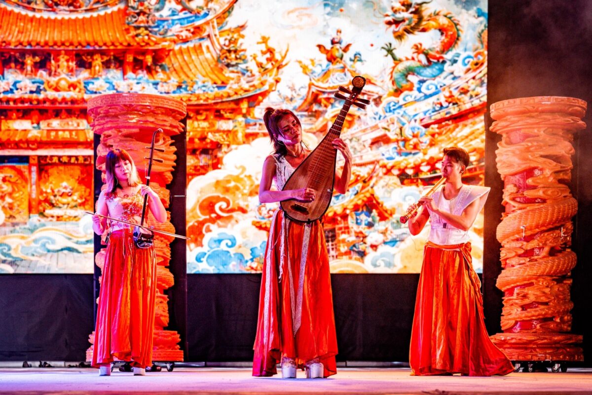 即將成真火舞團桃園演出吸萬人 明華園、優人神鼓接力陪過暑假 5454 2