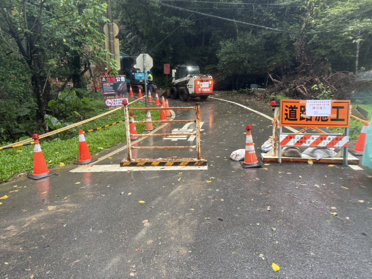 巴威暴雨狂炸大溪!大溪百吉步道土石崩塌 提前封路幸無傷亡 S 123527191