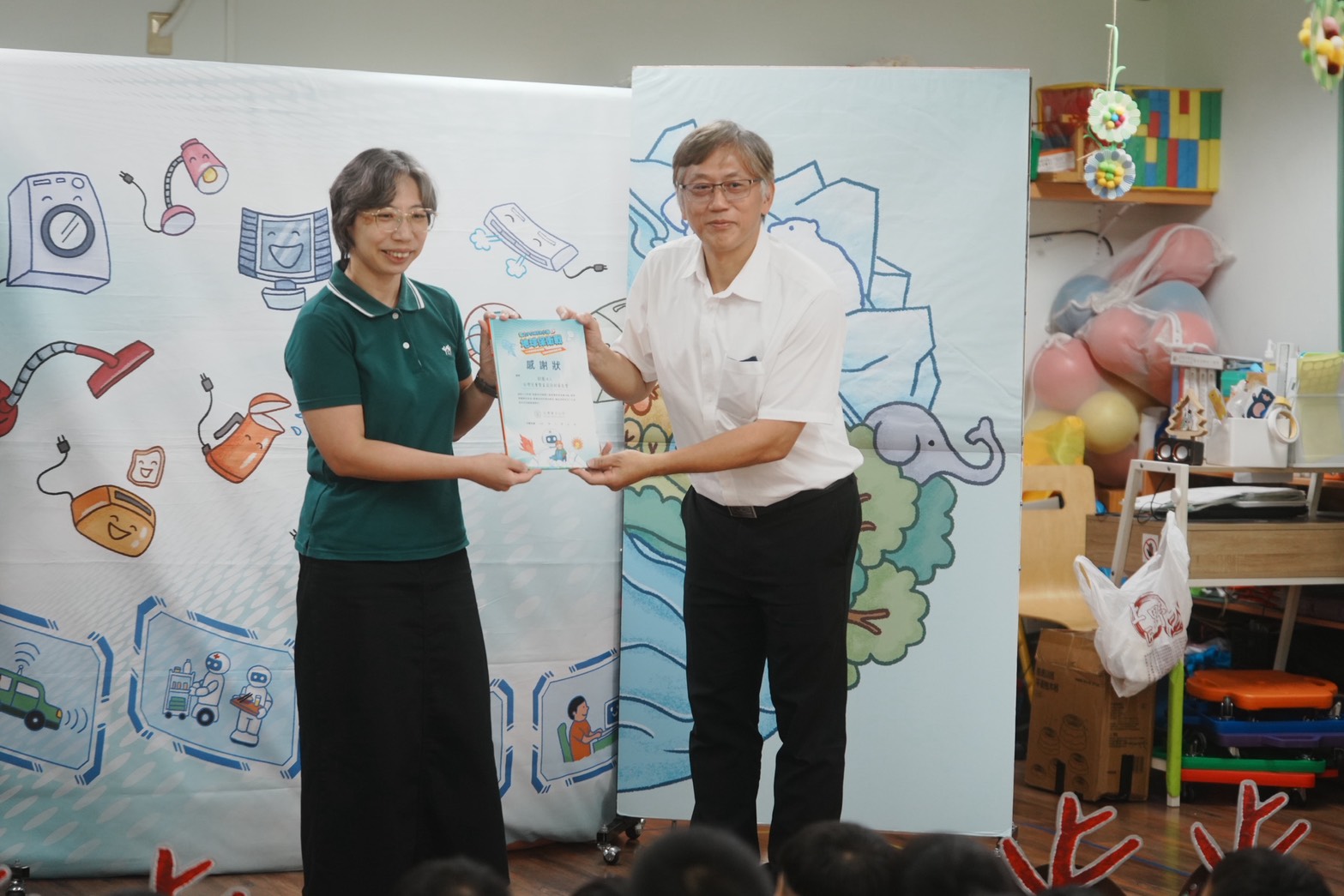 台電我愛地球媽媽兒童劇巡演前進桃園 幼兒園孩童寓教於樂學節能 S 51322977